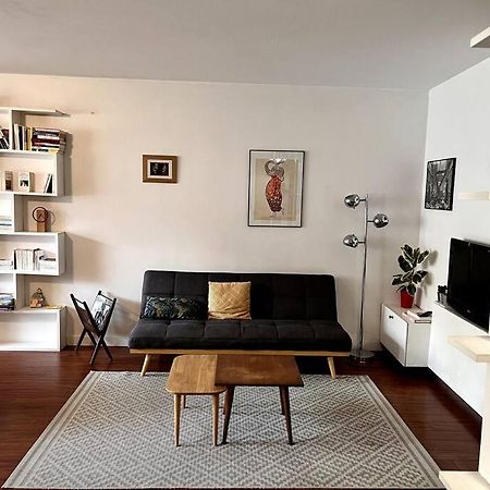 Paris : Appartement Familial Avec Parking Prive Clichy Luaran gambar