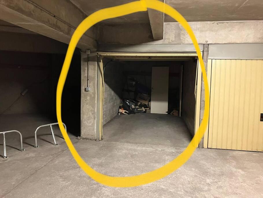 Paris : Appartement Familial Avec Parking Prive Clichy Luaran gambar