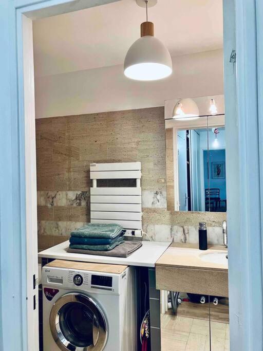 Paris : Appartement Familial Avec Parking Prive Clichy Luaran gambar